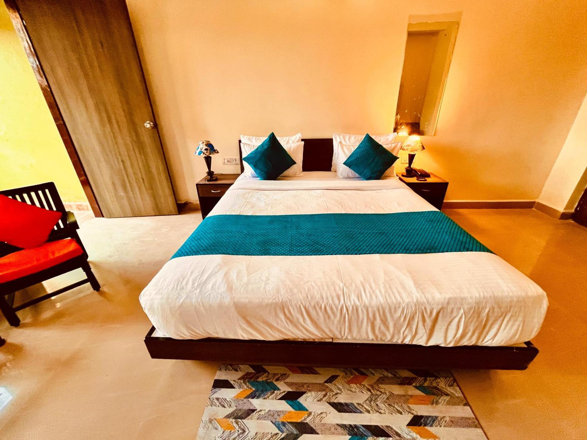 Hotel Shivam Manage Bythe Four Season & Resort, Calangute Goa 4*