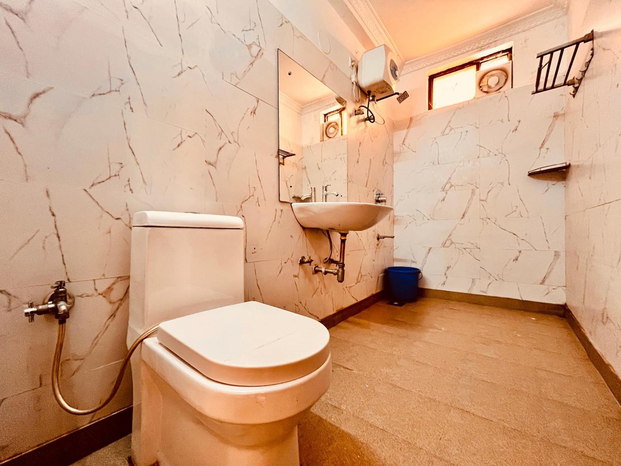 Hotel Shivam Manage Bythe Four Season & Resort, Calangute Goa Baga
